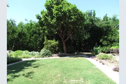 1072 Rorden Avenue, Selma, CA 93662 - Photo 37