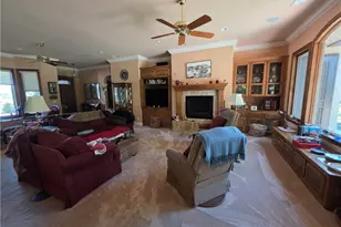 1072 Rorden Ave, Selma, CA 93662 - Photo 9