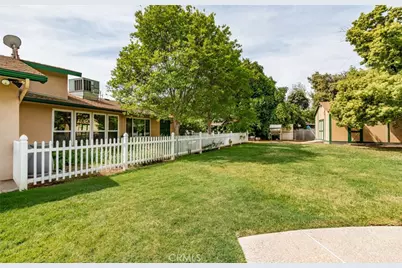 5767 E Park Circle, Fresno, CA 93727 - Photo 39