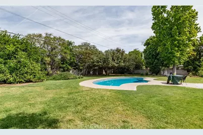 5767 E Park Circle, Fresno, CA 93727 - Photo 43