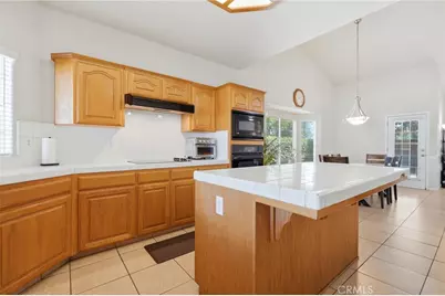 4651 W Morris Avenue, Fresno, CA 93722 - Photo 17