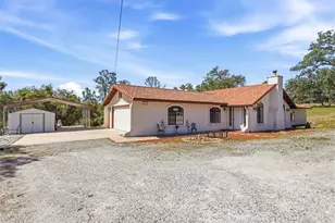 42704 Deep Forest, Coarsegold, CA 93614 - Photo 3