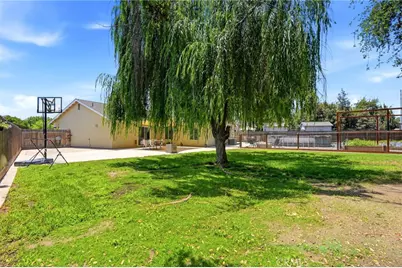 2258 Kirch Flat Avenue, Tulare, CA 93274 - Photo 41
