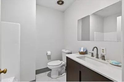 1604 S Sierra Vista, Fresno, CA 93702 - Photo 13