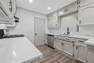 1019 E Laurel Ave, Visalia, CA 93292 - Photo 21