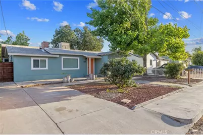 1019 E Laurel Avenue, Visalia, CA 93292 - Photo 1