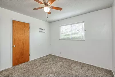 638 W Sussex Way, Fresno, CA 93705 - Photo 19