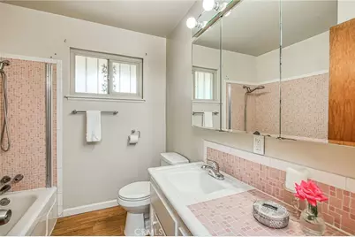 638 W Sussex Way, Fresno, CA 93705 - Photo 17