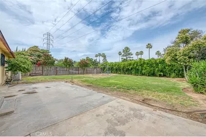 638 W Sussex Way, Fresno, CA 93705 - Photo 27