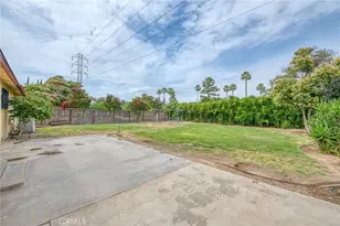 638 W Sussex Way, Fresno, CA 93705 - Photo 27