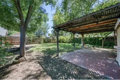 546 E Michigan, Fresno, CA 93704 - Photo 29