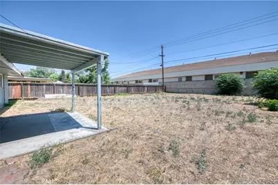 2326 E Hampton, Fresno, CA 93726 - Photo 21