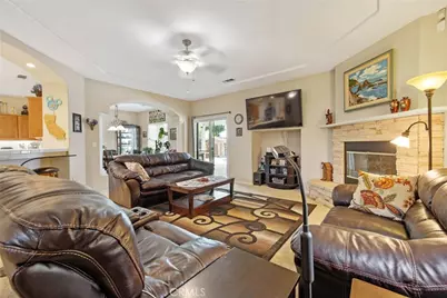 1547 W Claridge Court, Hanford, CA 93230 - Photo 19