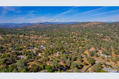 29610 Kit Carson Court, Coarsegold, CA 93614 - Photo 33