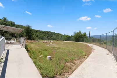 38720 Highway 41, Oakhurst, CA 93644 - Photo 39