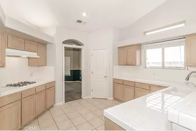 6589 E Michigan, Fresno, CA 93727 - Photo 15