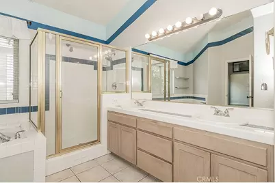 6589 E Michigan, Fresno, CA 93727 - Photo 31
