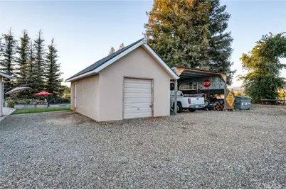 8485 N Madsen, Clovis, CA 93619 - Photo 11