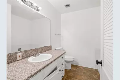 3725 N Fruit, Fresno, CA 93705 - Photo 15
