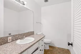 3725 N Fruit, Fresno, CA 93705 - Photo 15