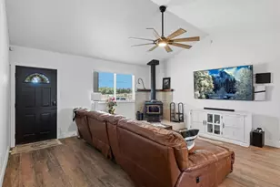 30664 Donald Ave, Madera, CA 93636 - Photo 9
