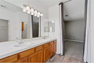 2429 N Oak Grove Court, Visalia, CA 93291 - Photo 43