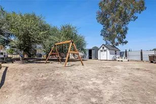 17421 Mark Rd, Madera, CA 93636 - Photo 25