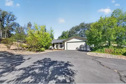 41393 Roaring River Way, Coarsegold, CA 93614 - Photo 11