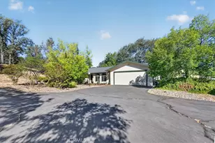 41393 Roaring River Way, Coarsegold, CA 93614 - Photo 11
