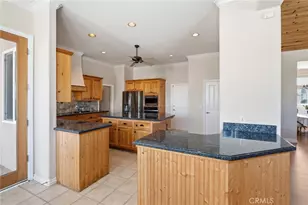 1995 Bergren Ct, Kingsburg, CA 93631 - Photo 11