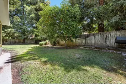 2183 E Fallbrook Avenue, Fresno, CA 93720 - Photo 35