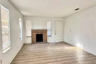 1027 W Dakota, Fresno, CA 93705 - Photo 5
