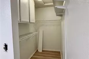 1027 W Dakota, Fresno, CA 93705 - Photo 9