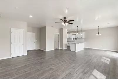 3447 E Douglas Avenue, Visalia, CA 93292 - Photo 15