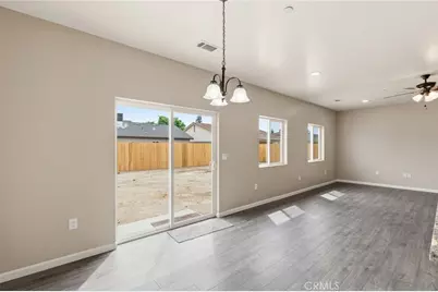 3447 E Douglas Avenue, Visalia, CA 93292 - Photo 17
