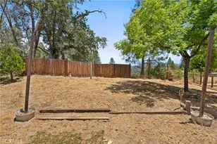 39749 Pine Ridge Rd, Oakhurst, CA 93644 - Photo 35