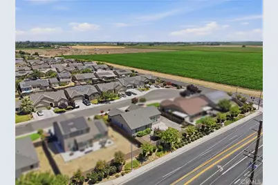 1361 Hoover Way, Hanford, CA 93230 - Photo 45