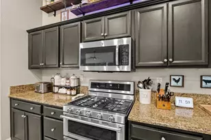 391 Rosewood, Sanger, CA 93657 - Photo 13