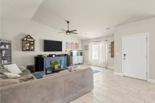 391 Rosewood, Sanger, CA 93657 - Photo 5