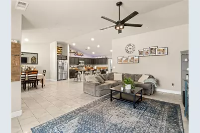391 Rosewood, Sanger, CA 93657 - Photo 7