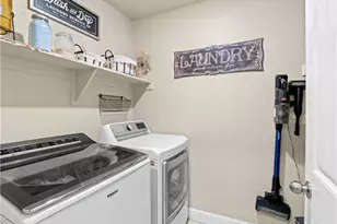 391 Rosewood, Sanger, CA 93657 - Photo 21