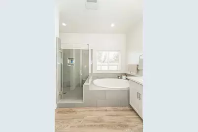 2193 E Kamm, Kingsburg, CA 93631 - Photo 23
