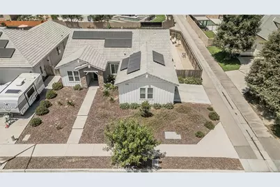 2193 E Kamm, Kingsburg, CA 93631 - Photo 1