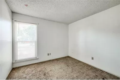 4885 E Atchison Ave, Fresno, CA 93725 - Photo 17