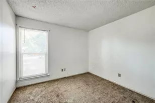 4885 E Atchison Ave, Fresno, CA 93725 - Photo 17