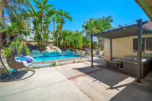 3484 Cherry Blossom Ln, Lake Elsinore, CA 92530 - Photo 9
