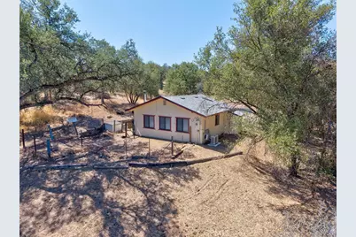 42025 Road 415, Coarsegold, CA 93614 - Photo 17