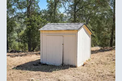 42025 Road 415, Coarsegold, CA 93614 - Photo 23