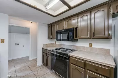 2319 S Pierce, Fresno, CA 93725 - Photo 11