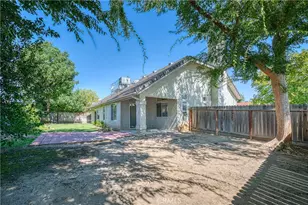 2231 E Pryor Dr, Fresno, CA 93720 - Photo 27
